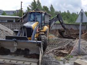 Аренда экскаватора-погрузчика Volvo BL71 в Мурино 